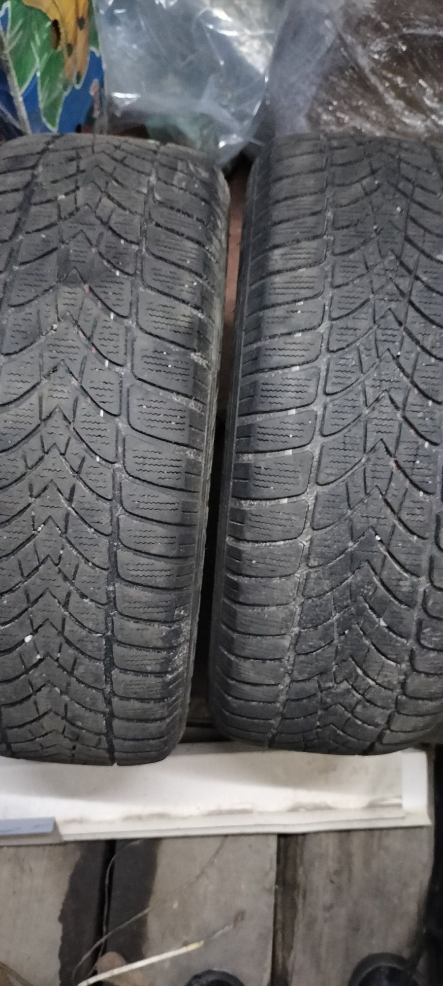 Продам гуму для авто Б/У в нормальному стані  Danlop 205/55 R 16.