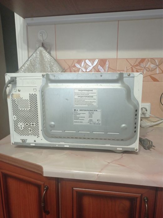 мікроволновка LG робоча