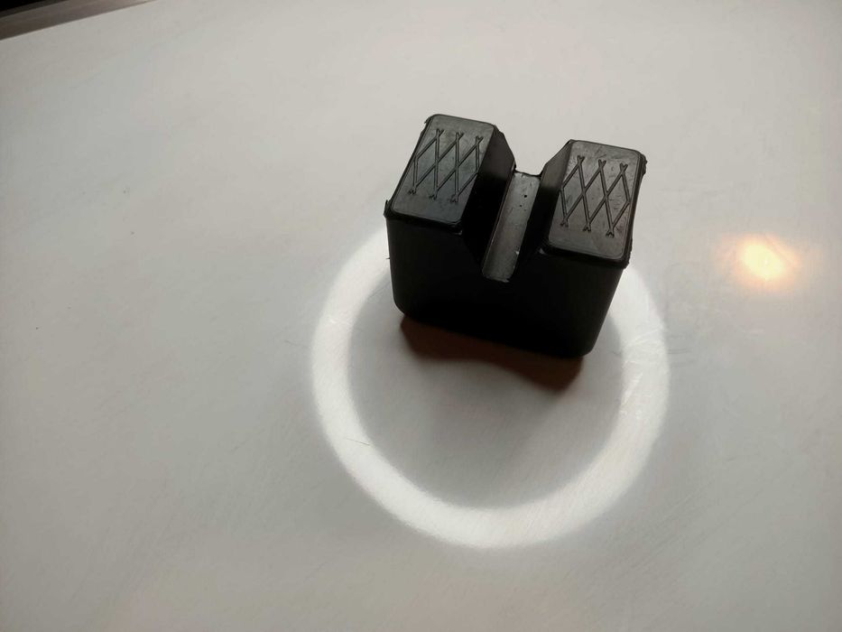 2 Suportes de borracha para cavalete de elevação de carro (sem uso)