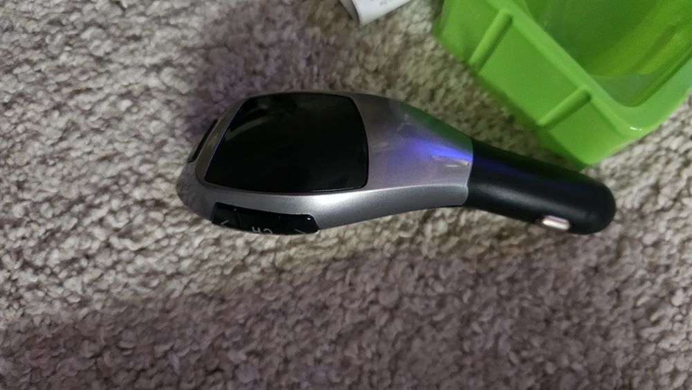 Transmissor FM X5 + bluetooth + leitor USB + leitor de cartão de memór