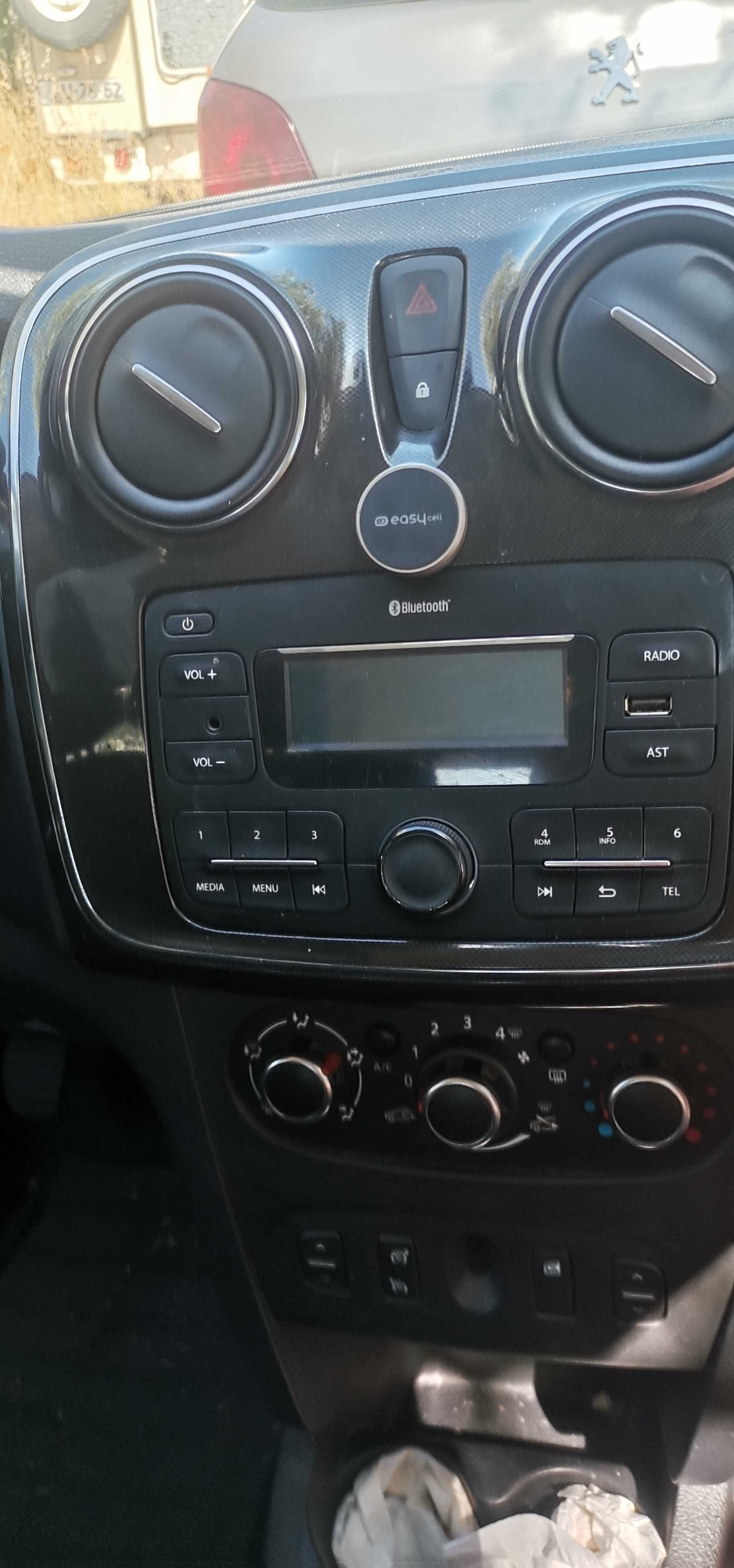 VENDO carro, Dacia sandero 0.9 TCe Comfort de 2017