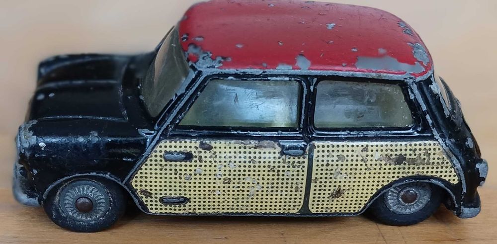 Mini Cooper Wickerwork Ref #249 Corgi Toys