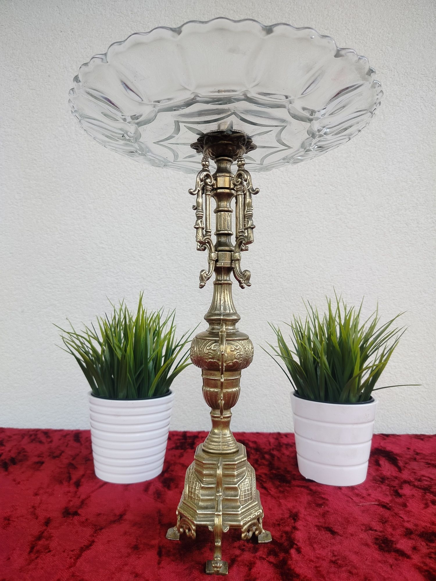 Duża mosiężna patera – elegancka owocarka do wyjątkowych wnętrz
