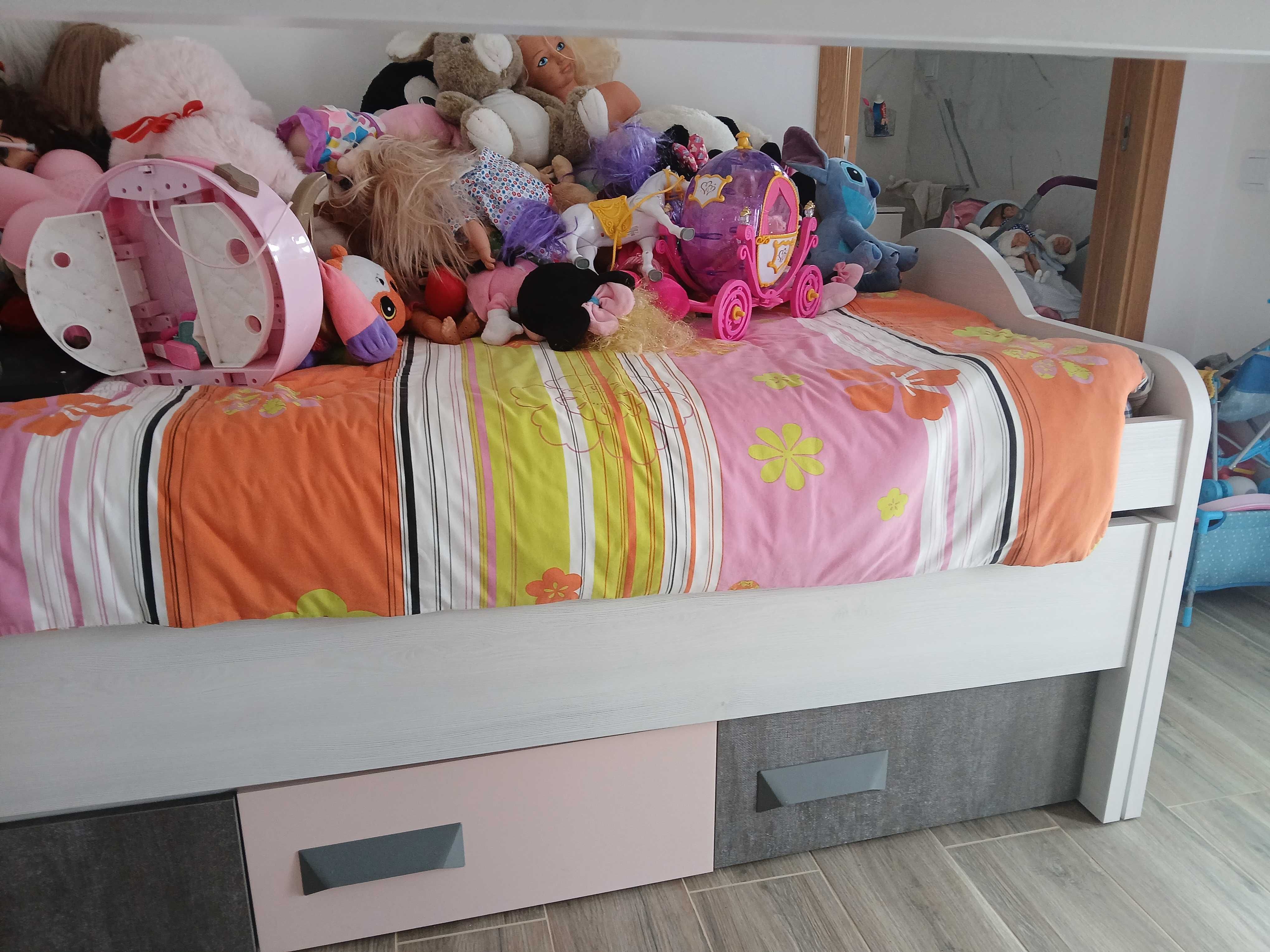 Cama de criança com gaveta de cama