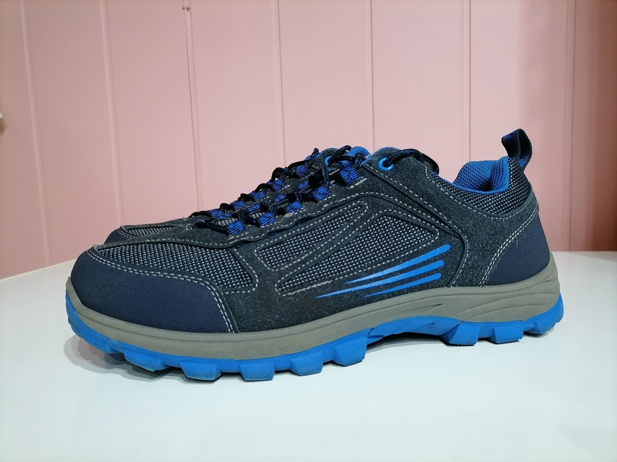 Кроссовки  Atlasformen