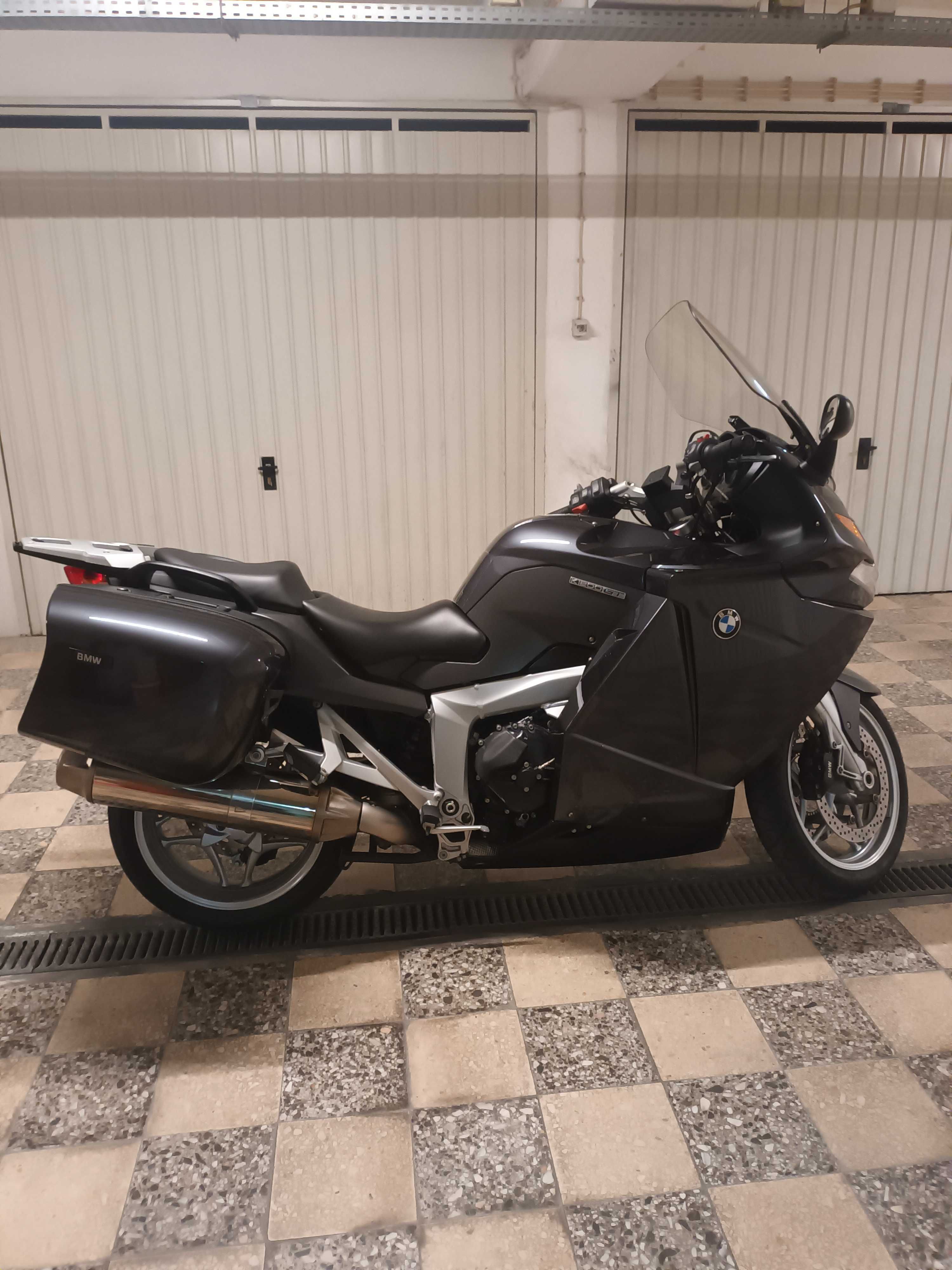 " Excelente estado - Nacional - Aceito scooter de retoma"
