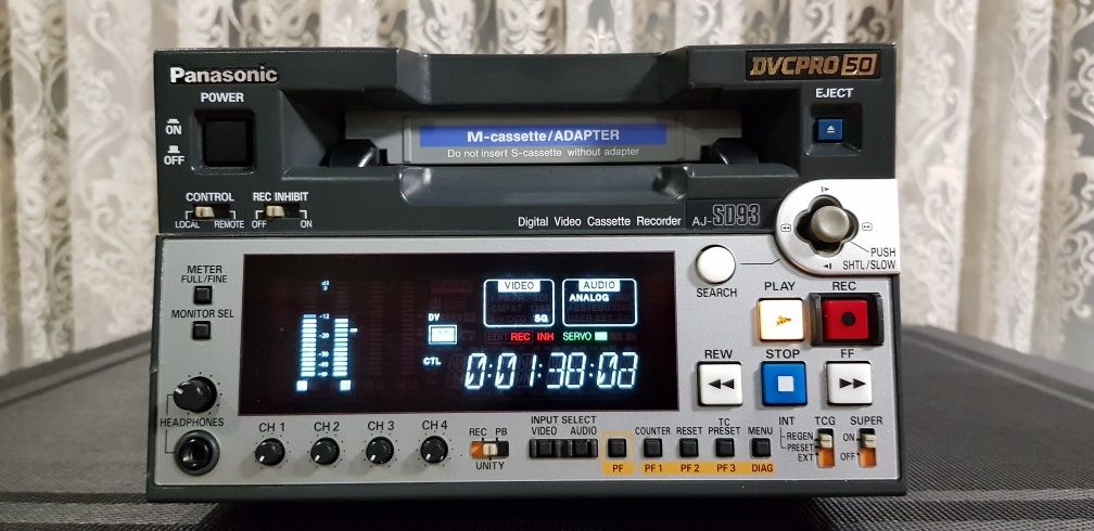 Panasonic AJ-SD93E профессиональный видео магнитофон