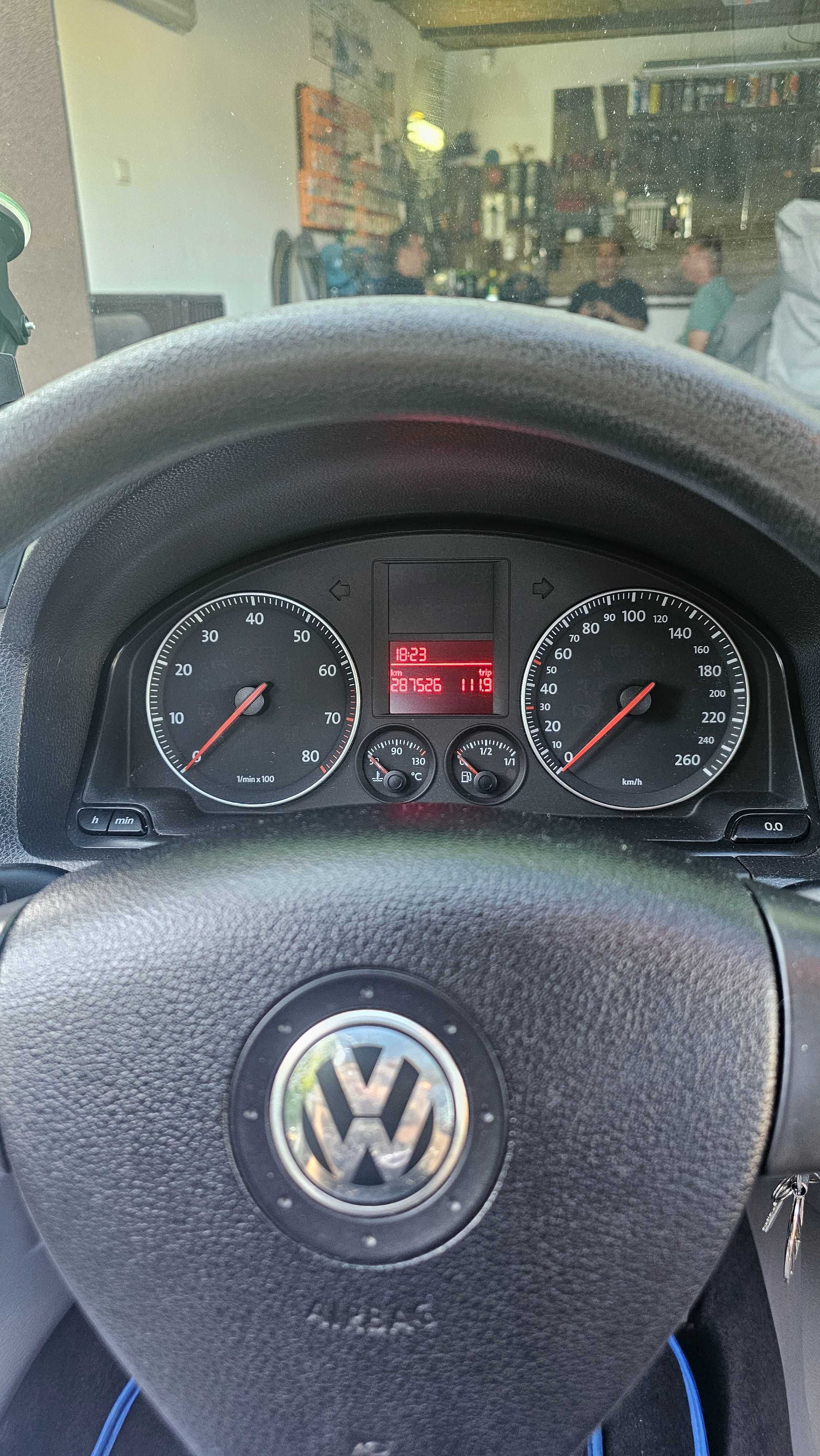 Sprzedam golfa 5 1.6 MPI