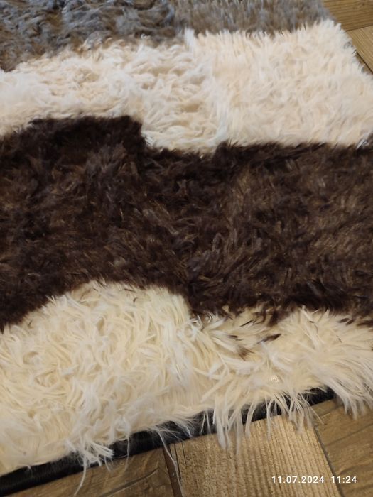 Nowy dywan do pokoju 80x120 czarno-białe fale