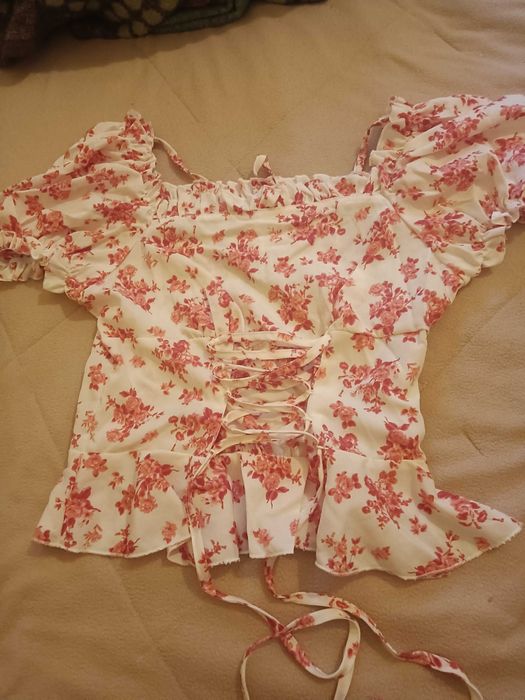 Novo Top peplum, tamanho S
