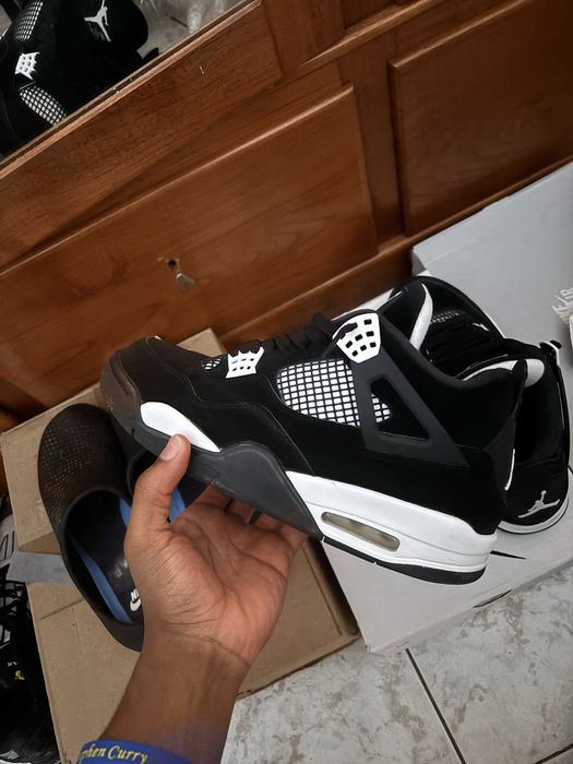 Jordan 4 thunder white