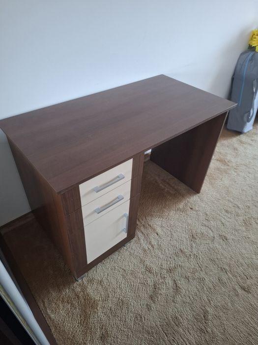 Biurko jak nowe. Fajne