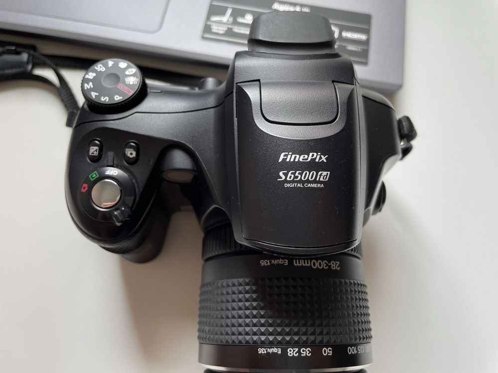 Digital Camera FinePix S6500