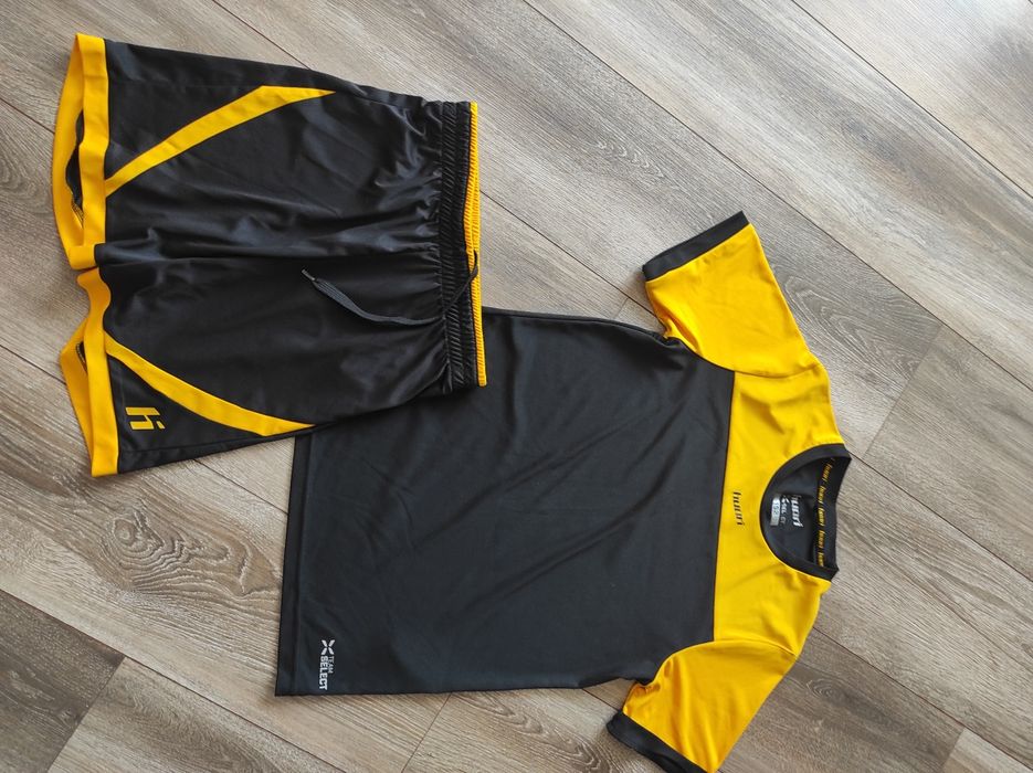 Strój sportowy, piłkarski, na w-f, roz. 152, Huari