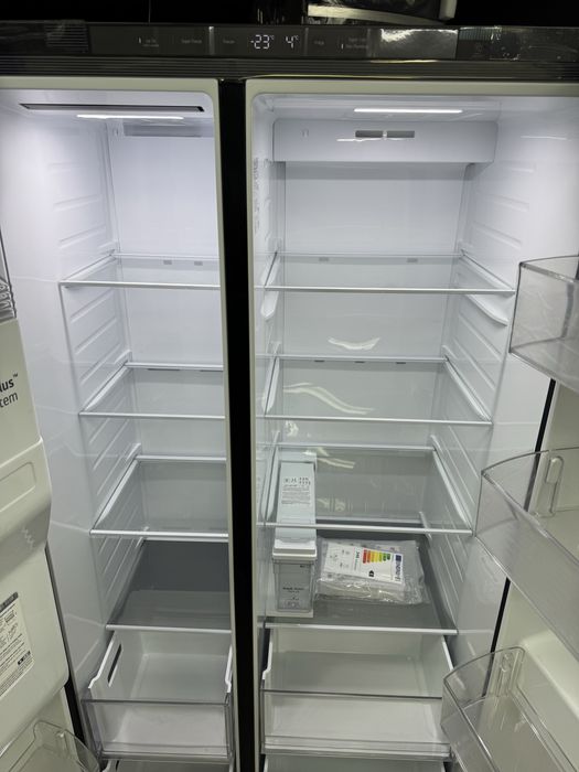 Холодильник LG side by side GSLC41EPPE 641L