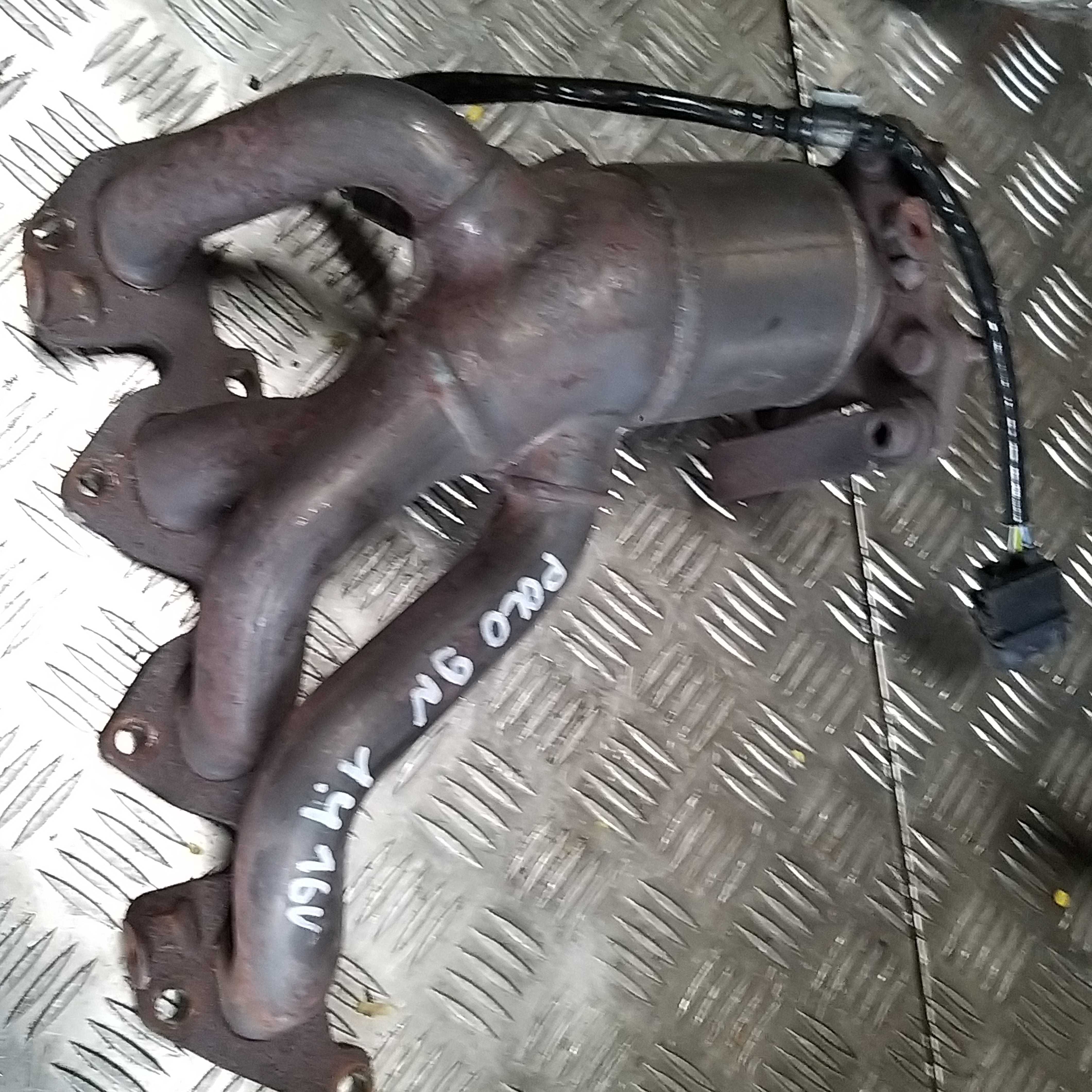 Kolektor wydechowy KATALIZATOR  VW Polo 9N 1,4 16V