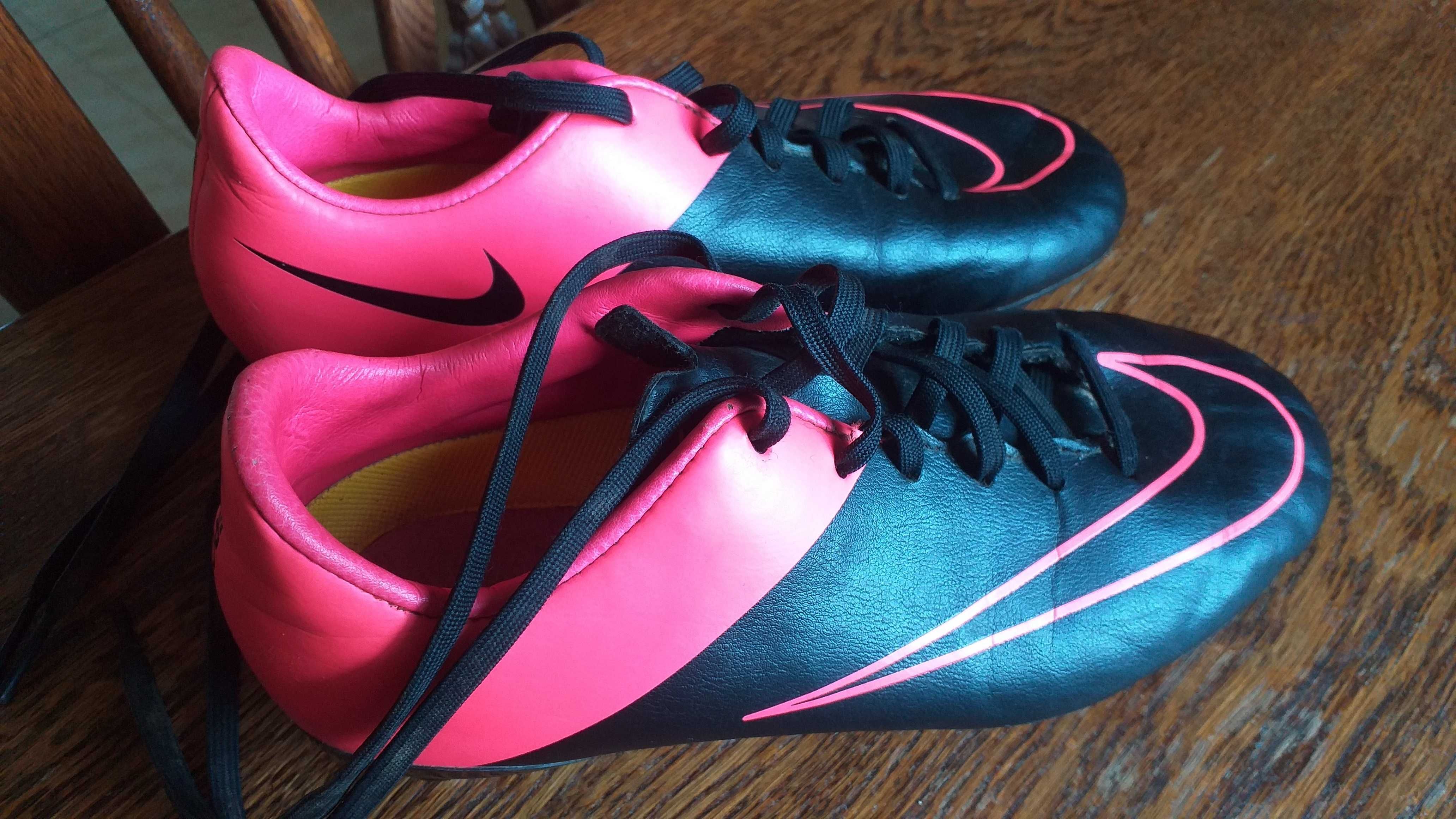 korki NIKE MERCURIAL r. 34 dł.wkł. 21,5cm