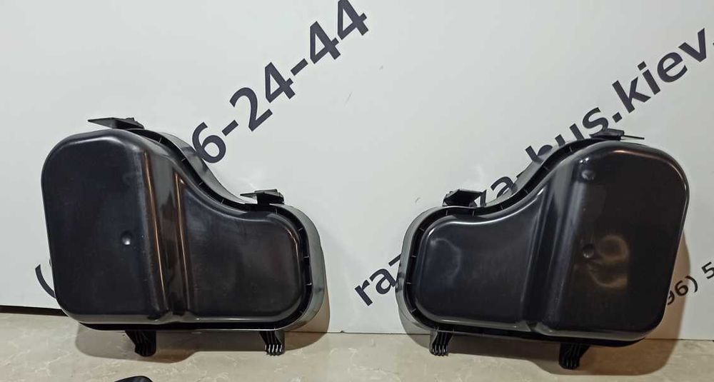 Кришка передньої фари MB Sprinter 906 2006г-