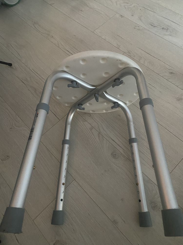 Taboret prysznicowy AR201