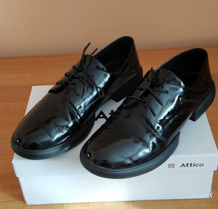 Туфлі жіночі на низькому ходу з подарунком