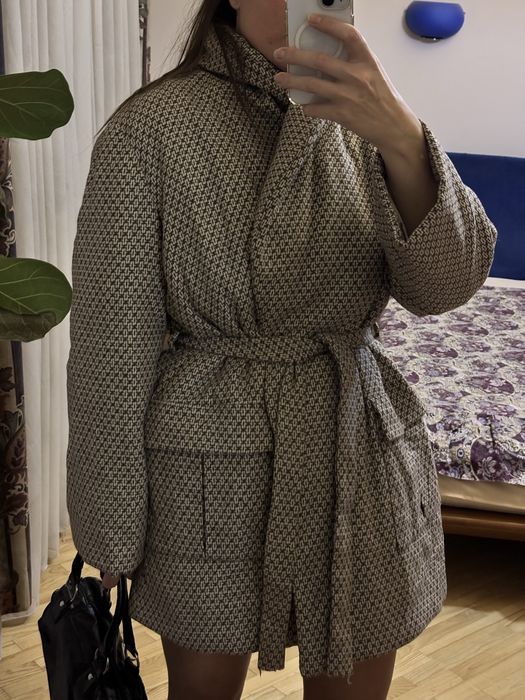 Пальто-пуховик з поясом