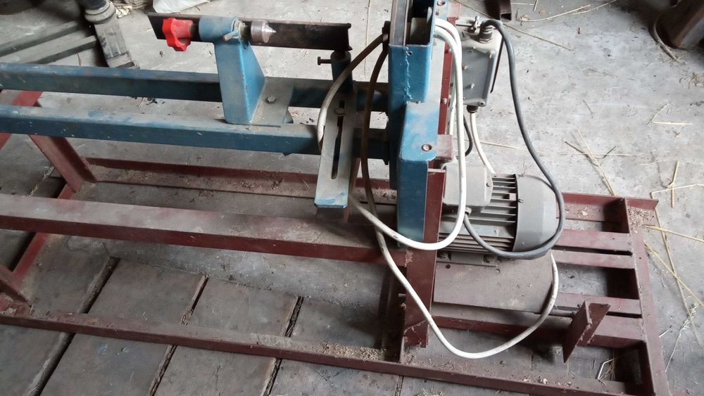 Tokarka do obróbki drewna