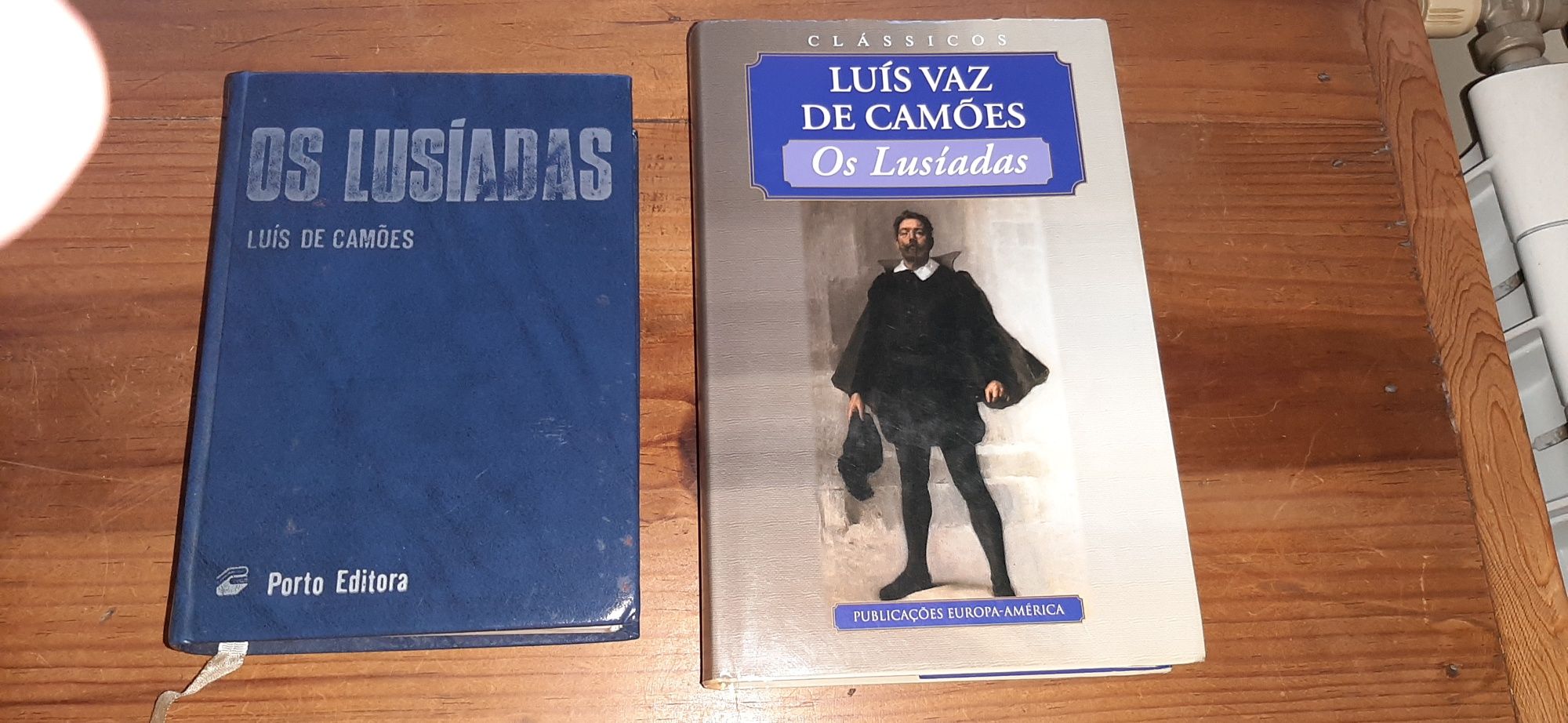 2 livros os lusíadas de Camões