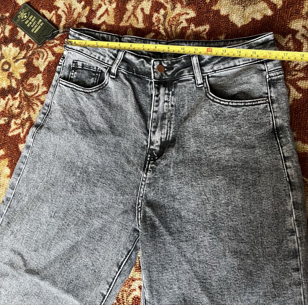 Джинсы женские . Новые . Size 33