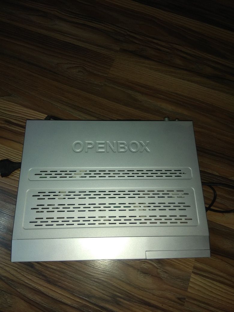 Тюнер Openbox x 820ci