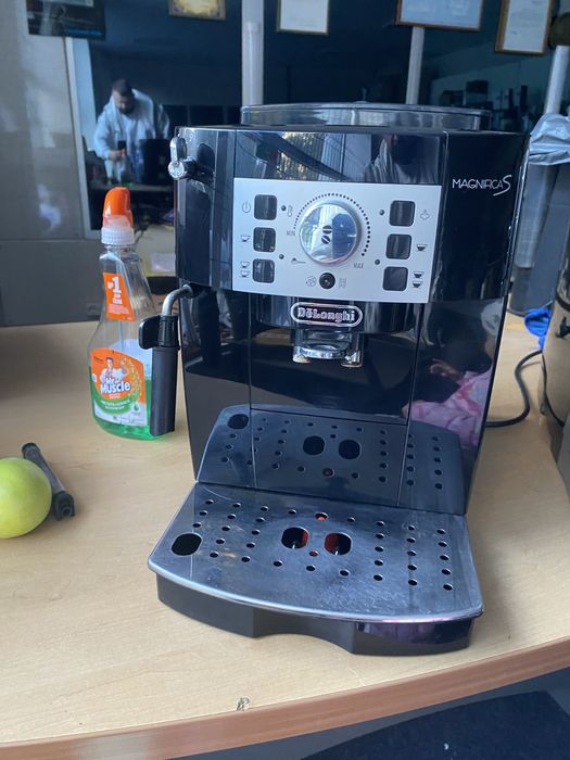 Кавомашина Delonghi Magnifica S