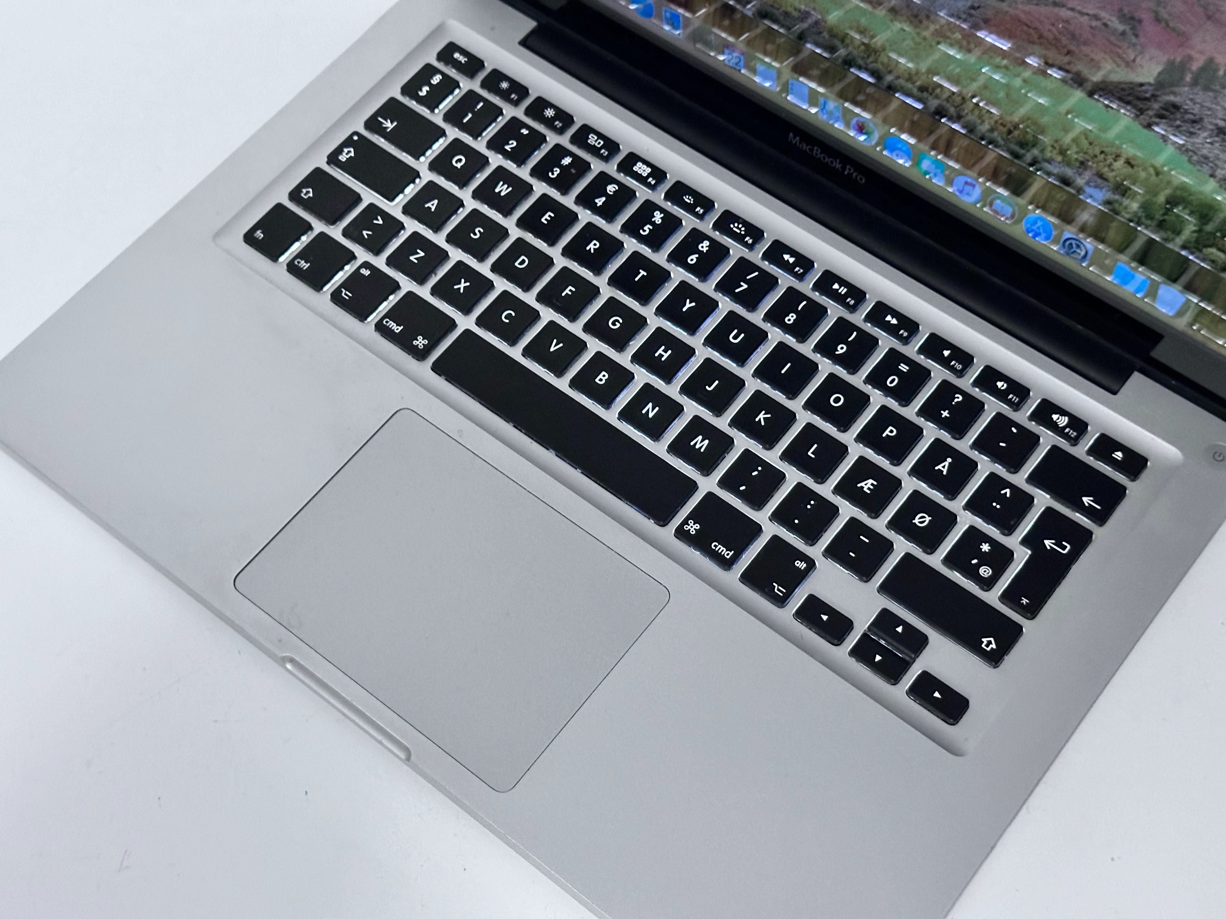 Apple MacBook Pro 13 Late 2011 i5 4GB RAM 500GB HDD Silver