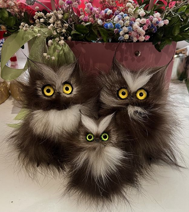 Статуетка ,сувенір ,сови з натурального хутра