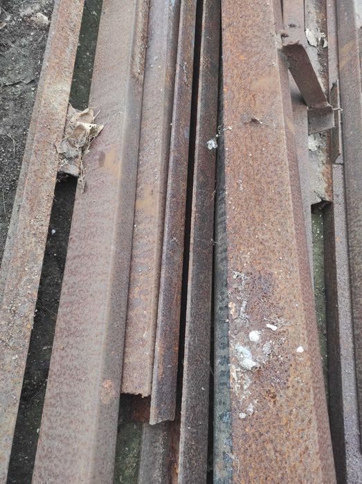 Продаю швеллера б/у, 20 и 10