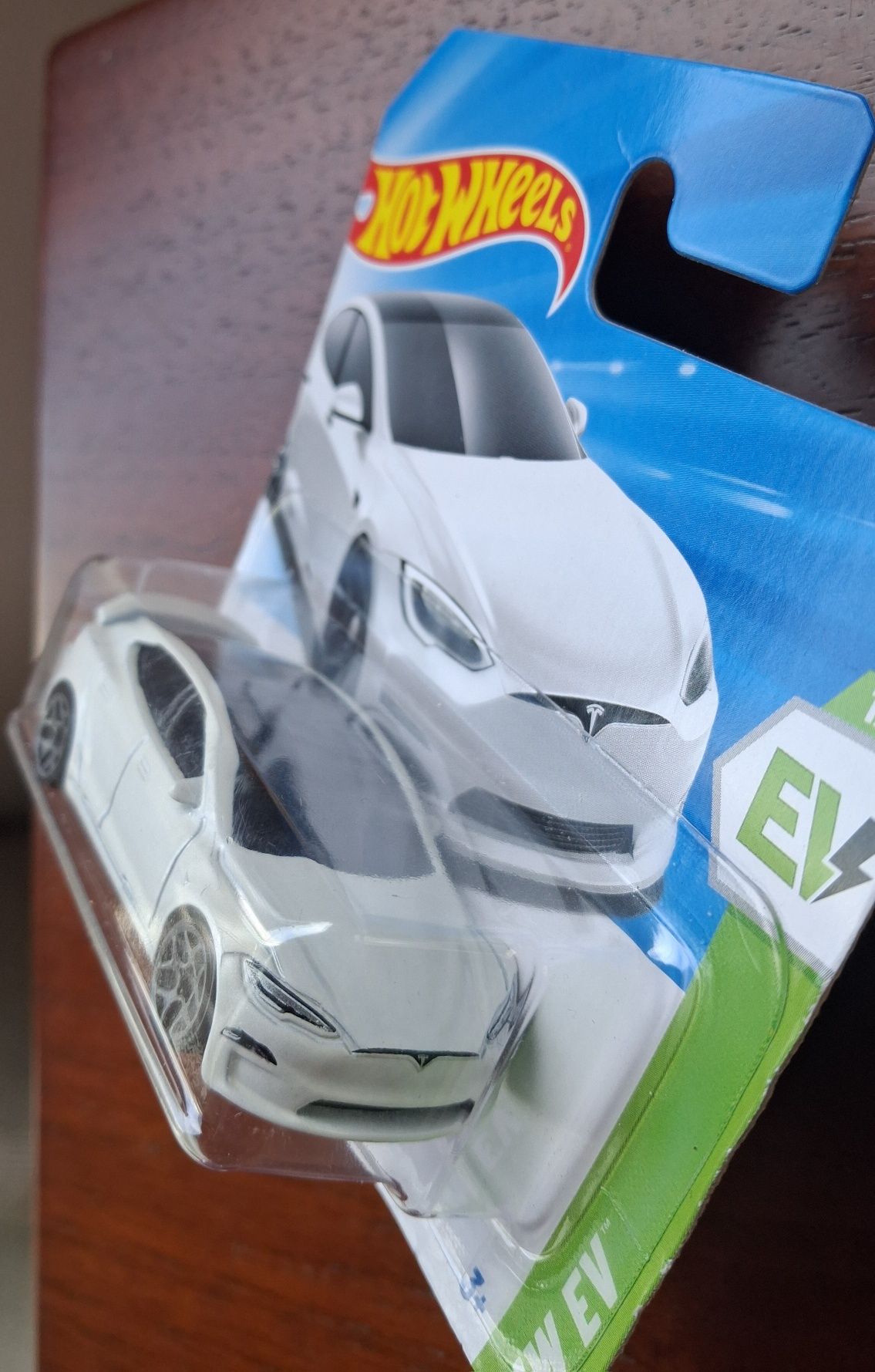 Tesla Model "S" Plaid Hot Wheels
