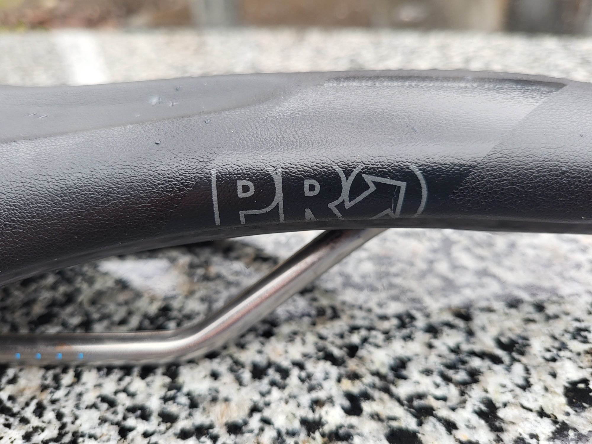 E bike Сідло PRO Volture, чорне, 142 mm