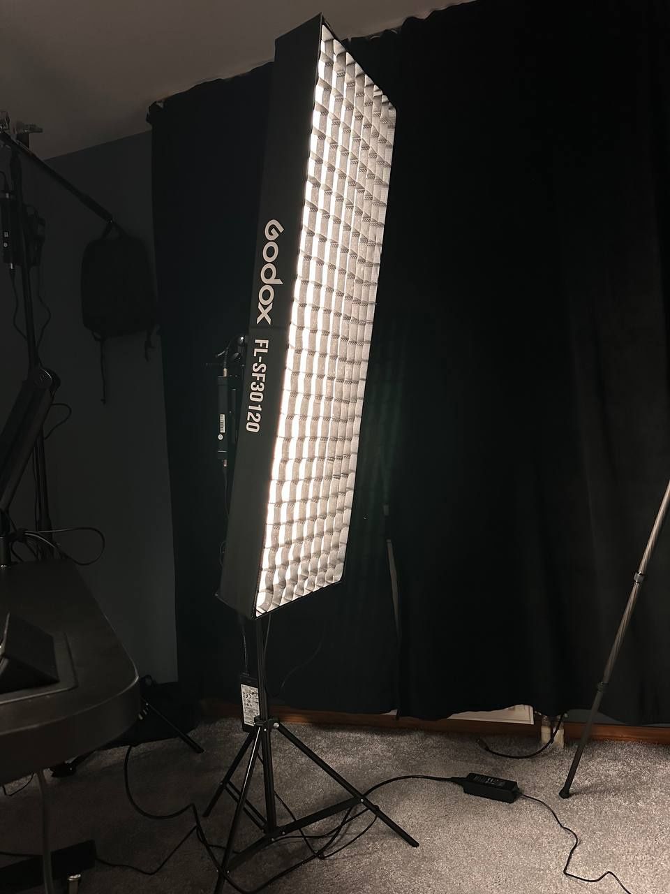 Godox FL150R 30x120cm + Softbox z gridem