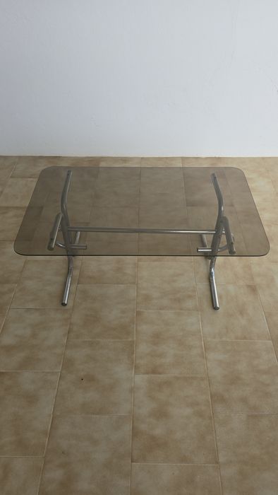 Mesa de centro em vidro