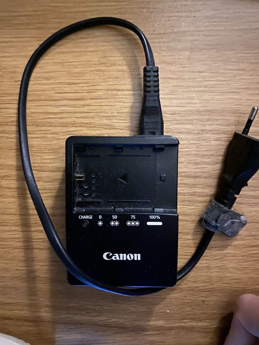 Carregador de baterias Canon