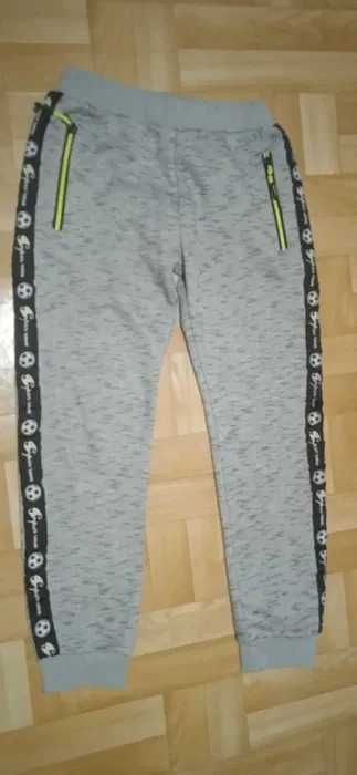 Spodnie dresowe chłopięce