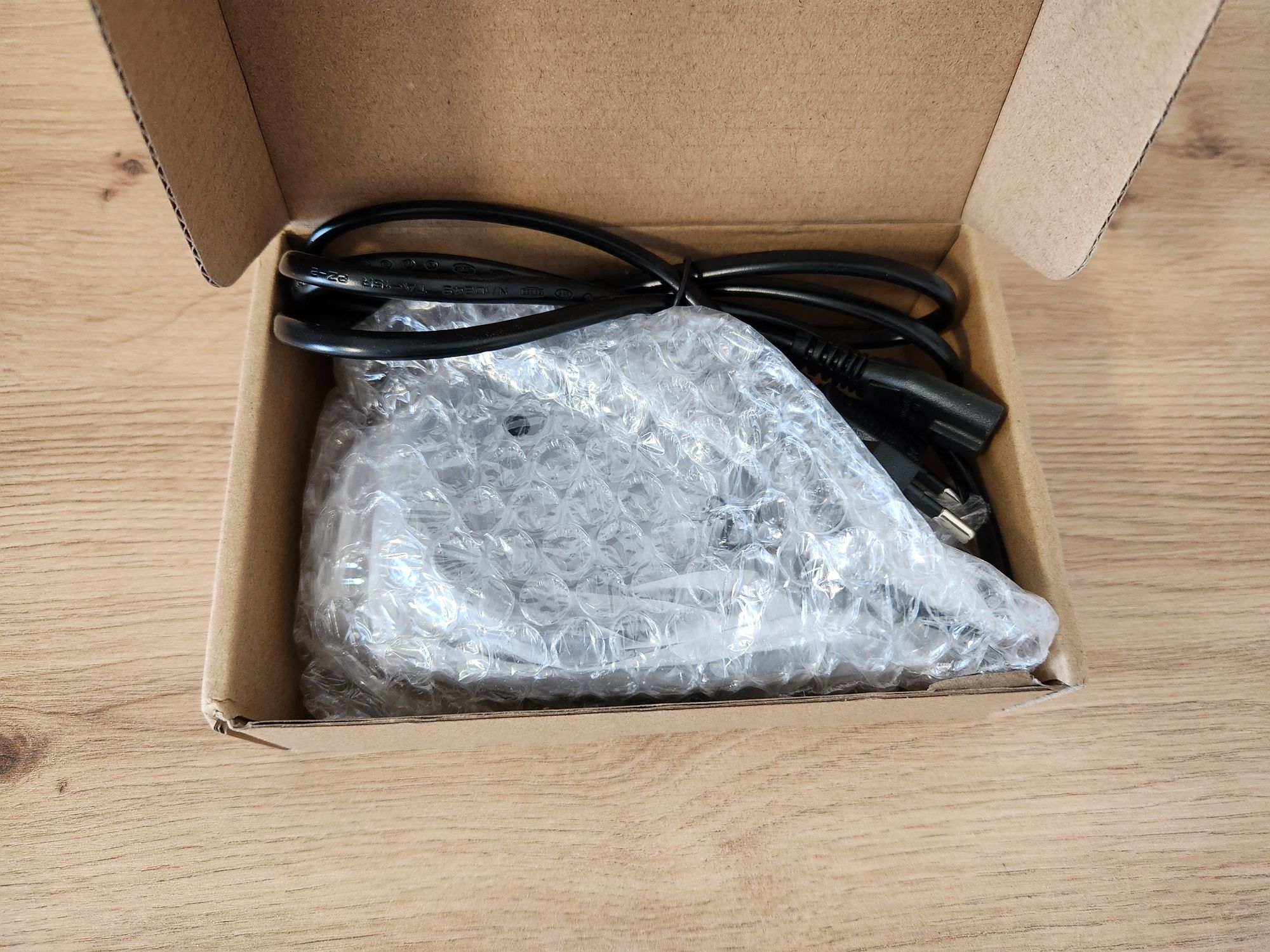 Блок живлення / зарядка Microsoft Surface Pro/Book/Laptop 65W 15V 4A