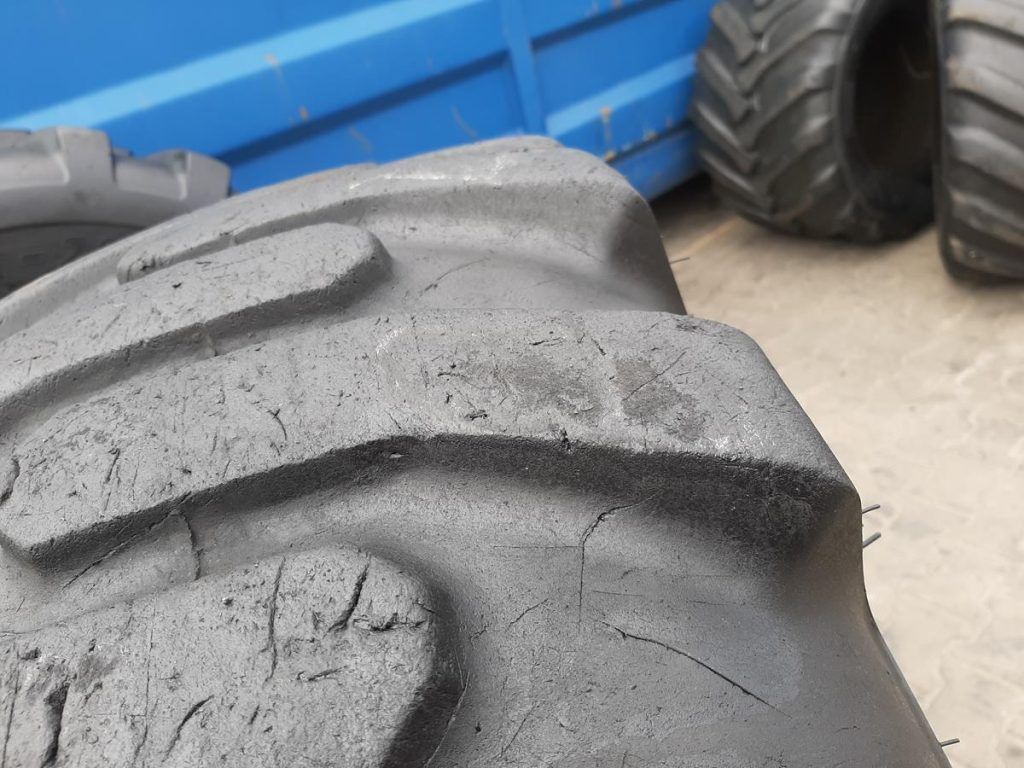 Opona używana przemysłowa 15.5-25 15.5R25 MRL MG2 419; 800zł W4429