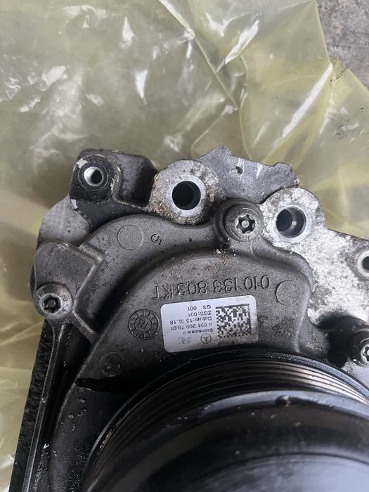 Продам помпу від Mersedes ML 166 мотор ОМ 161