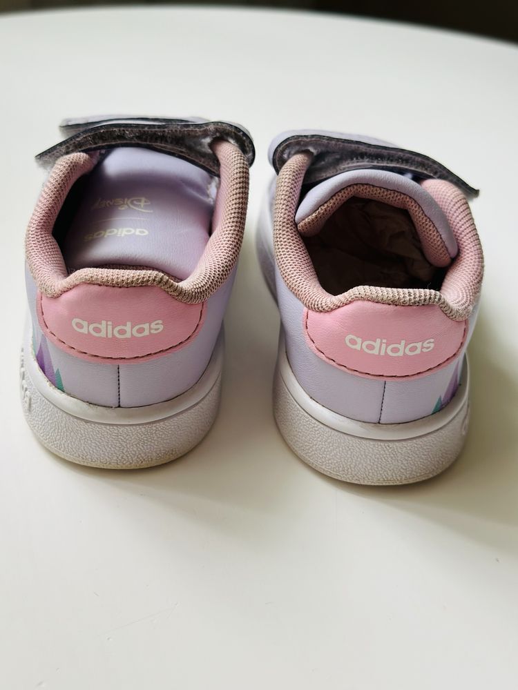 Кросівки adidas disney