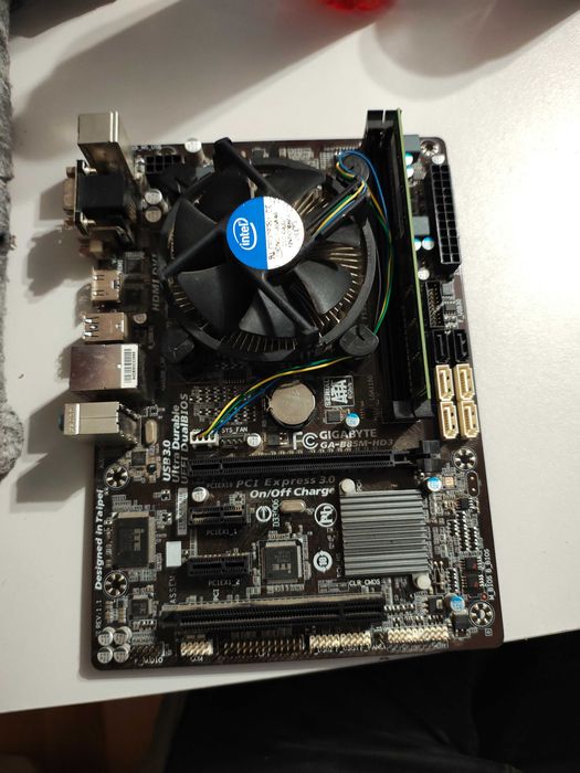 I3 4130 + płyta + ram