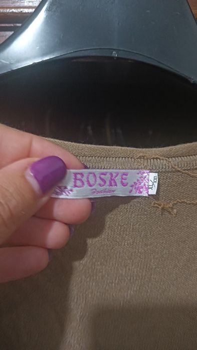 Qualquer uma destas blusas