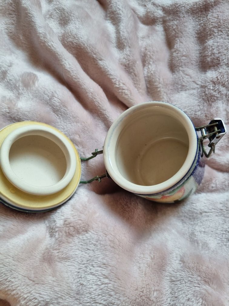 Ceramiczny pojemnik