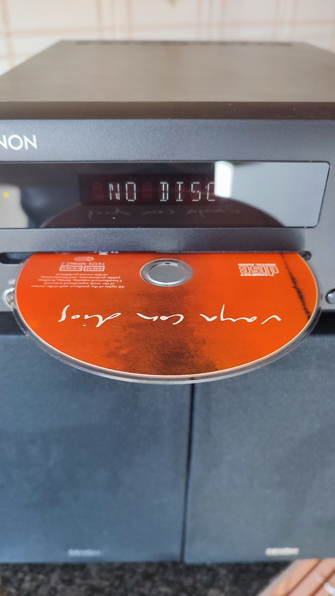 DENON D-T1 Bluetooth, rádio, rádio e cd e entrada analógica para gira