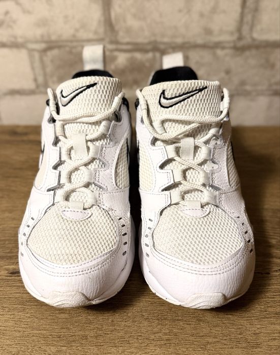 Оригінальні жіночі кросівки Nike Air Heights white, 38-38,5 р,24-24,5