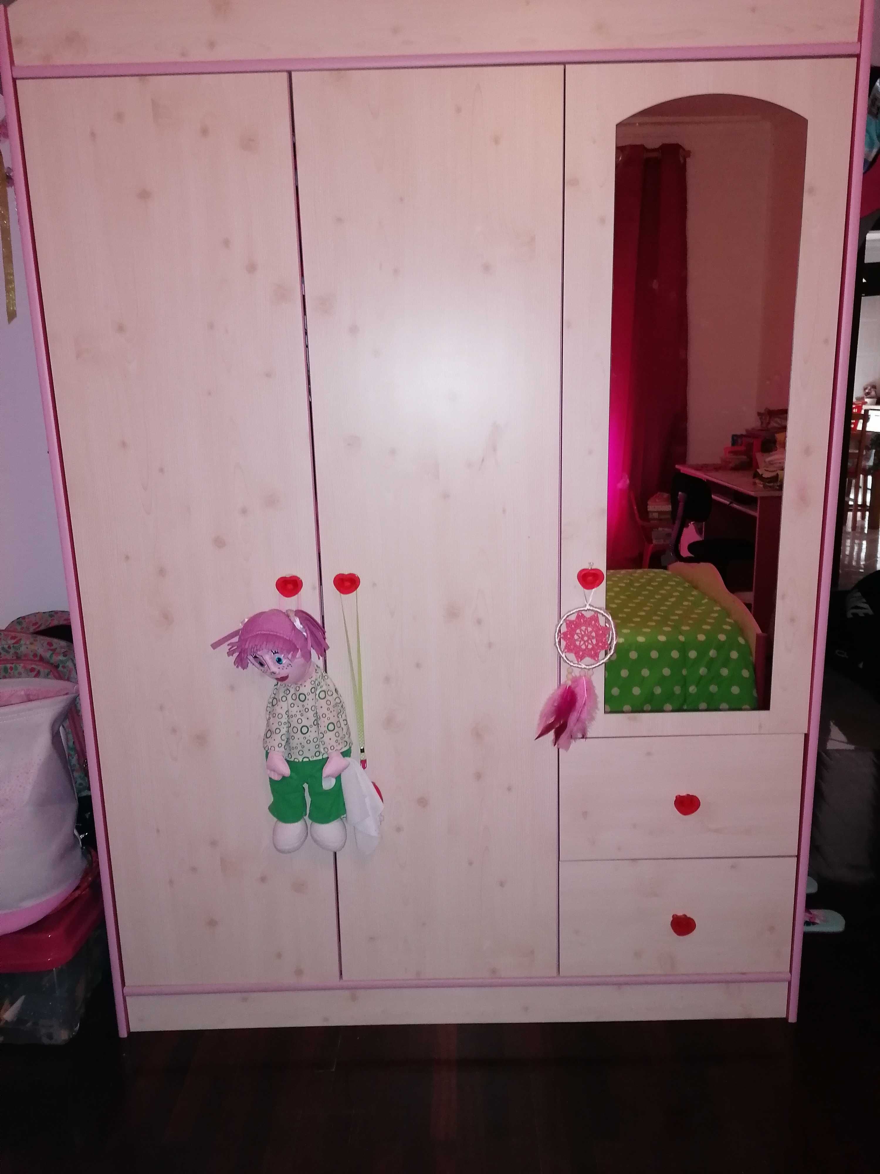 Mobília de quarto para menina