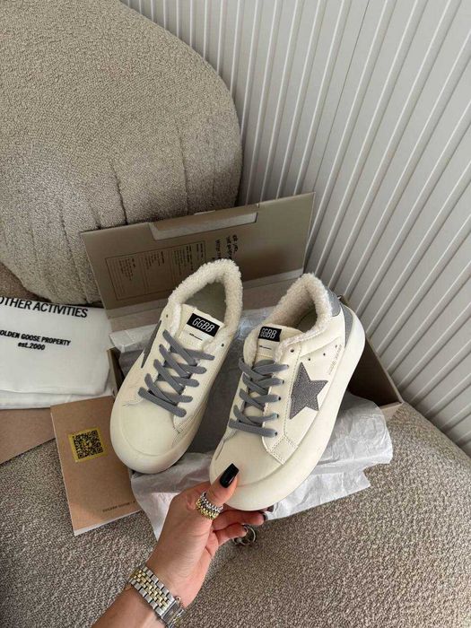 Кеди Golden Goose Deluxe Brand утеплені бежеві хутро